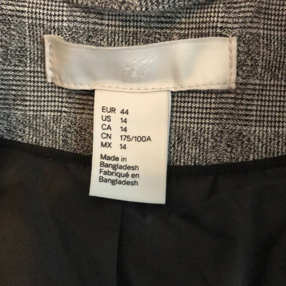 H & M blazer - Picture 3 of 4